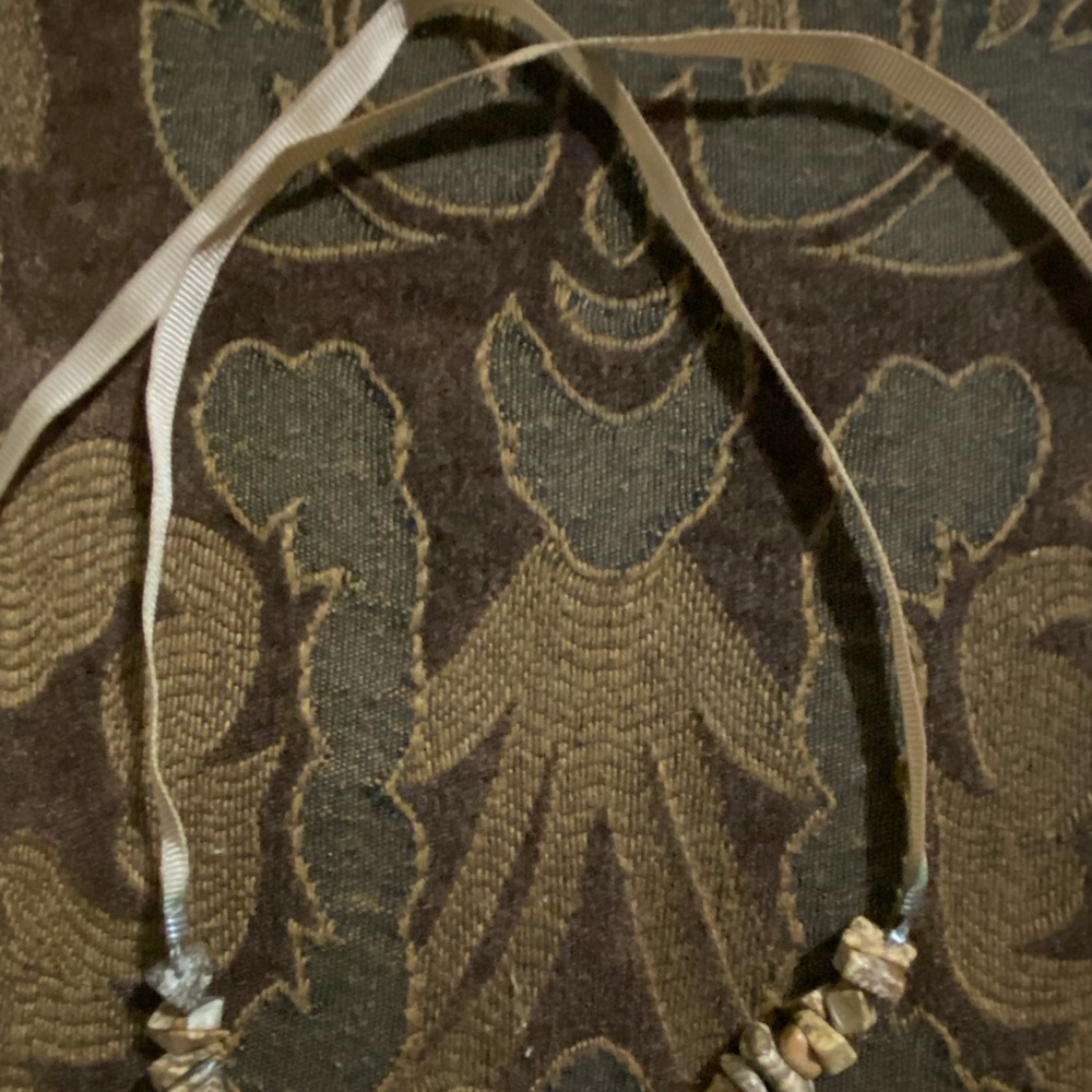 Choker - Picture 3 of 4